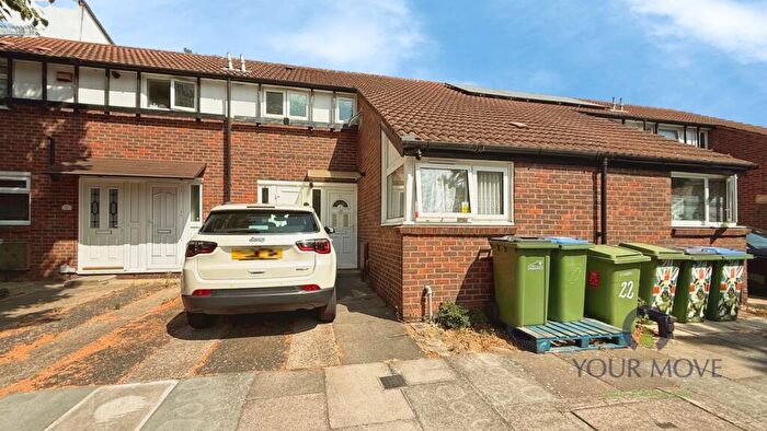 3 Bedroom Terraced House To Rent In Aisher Road, London, SE28
