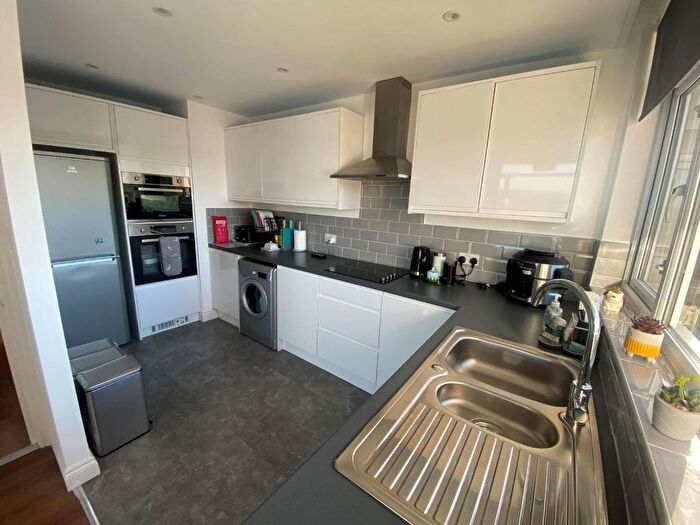 2 Bedroom Flat To Rent In High Point, Richmond Hill Road, Birmingham, B15