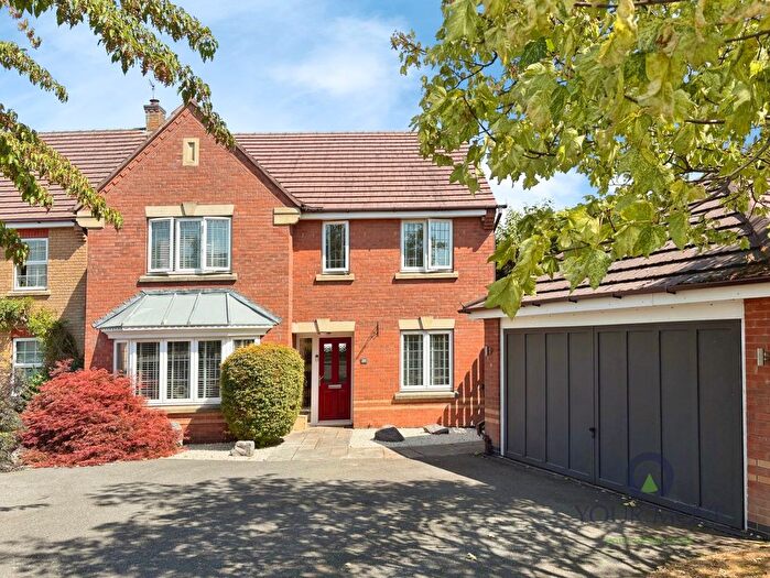 4 Bedroom Detached House For Sale In Buckingham Road, Coalville, Leicestershire, LE67