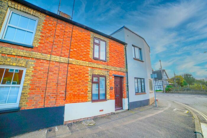 2 Bedroom Terraced House To Rent In Silver Street, Newport Pagnell, MK16