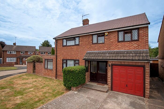 4 Bedroom Detached House For Sale In Long Gore, Godalming, GU7