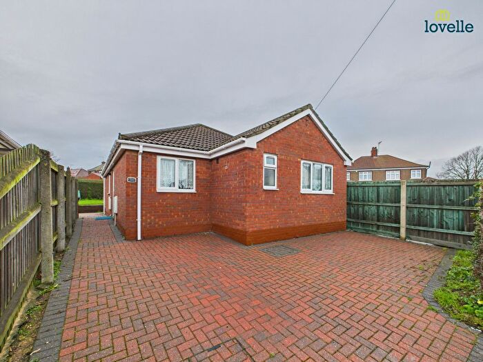 2 Bedroom Detached Bungalow To Rent In Sunnybank, Barton-Upon-Humber, DN18