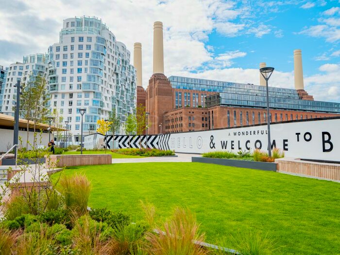 1 Bedroom Studio To Rent In Village Courtyard, London, SW11