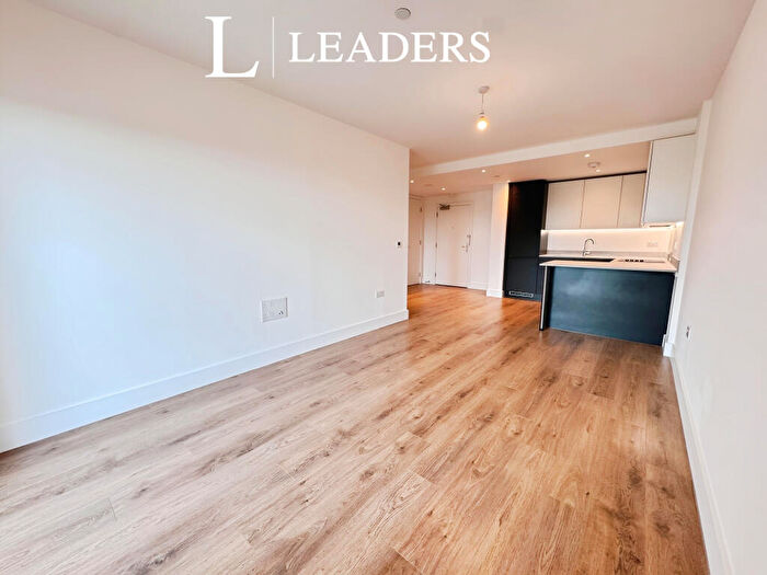 2 Bedroom Apartment To Rent In Burnt Mil, CM20