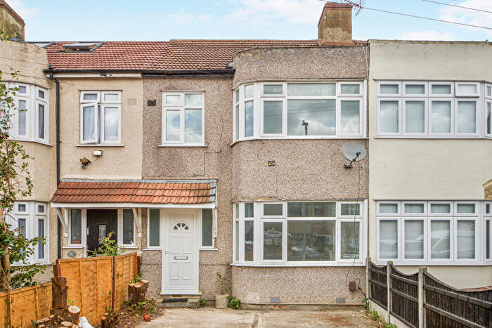 3 Bedroom Terraced House To Rent In Stanley Avenue, Dagenham, RM8