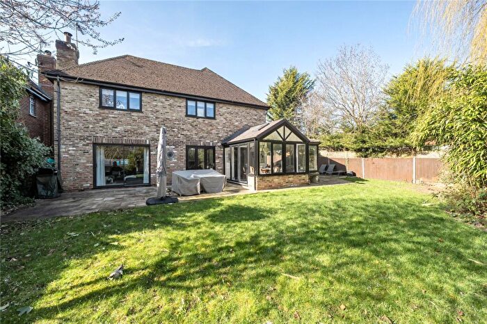 5 Bedroom Detached House For Sale In Ruskin Court, Crowthorne, Berkshire, RG45