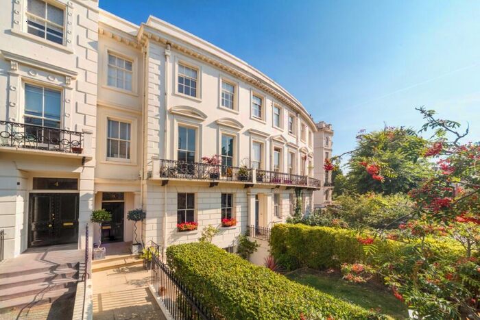 1 Bedroom Flat To Rent In Montpelier Crescent Brighton, BN1