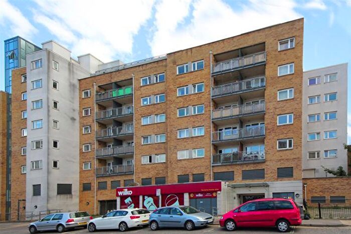 1 Bedroom Flat To Rent In Singapore Road, London, W13