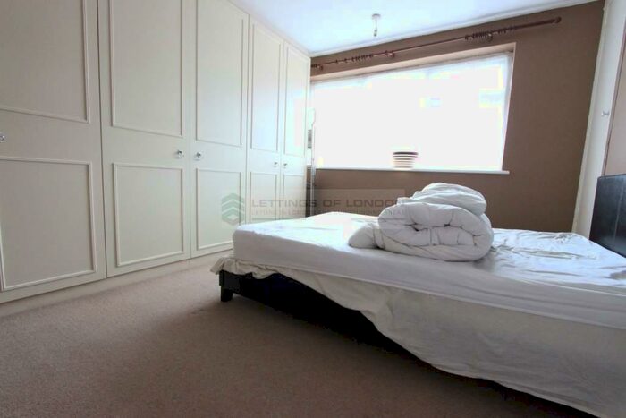 2 Bedroom Apartment To Rent In Bramley Close, London, N14