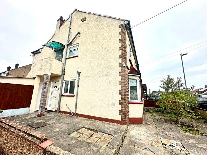 2 Bedroom Flat To Rent In Manor Road, Dagenham, RM10