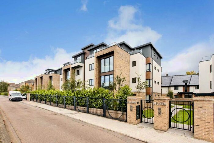 2 Bedroom Flat To Rent In Hope Close, Hendon, NW4