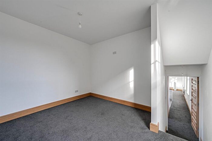 1 Bedroom Flat To Rent In , Victoria Street, CW12