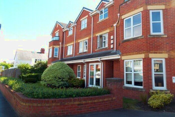 2 Bedroom Flat To Rent In St. Andrews Road North, Lytham St. Annes, FY8