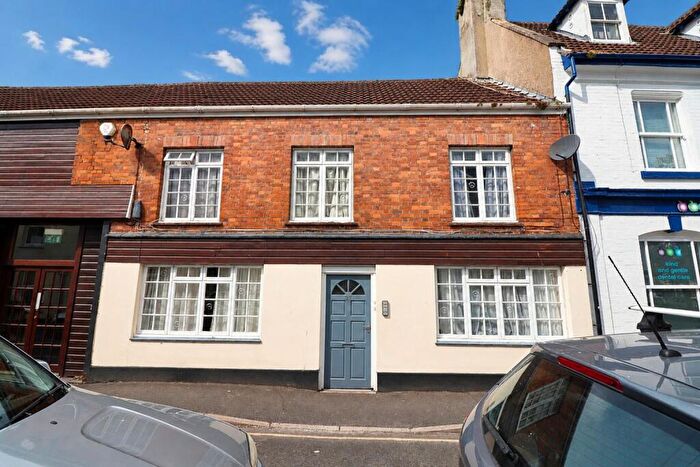 2 Bedroom Flat To Rent In Trinity Street, Barnstaple, EX32