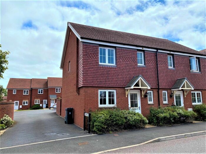 3 Bedroom Property To Rent In St Michaels Way, Cranbrook, Exeter, EX5