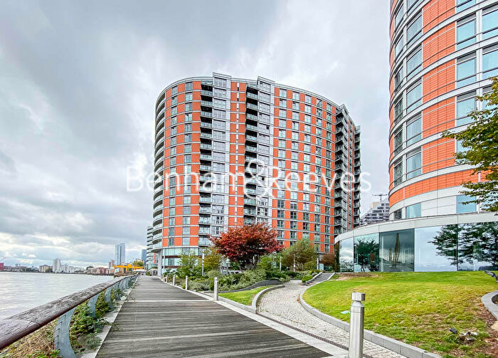 1 Bedroom Apartment To Rent In New Providence Wharf, Canary Wharf, E14