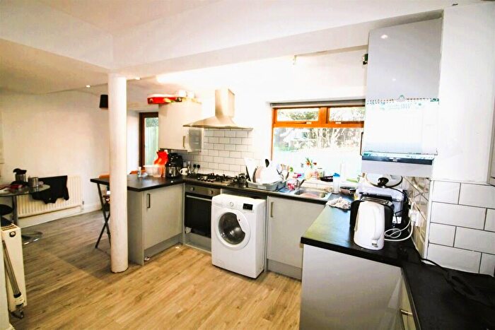 5 Bedroom Detached House To Rent In Derby Road, Nottingham, Nottinghamshire, NG7