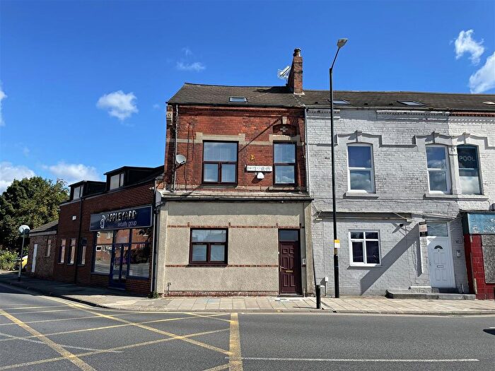 2 Bedroom Flat To Rent In Borough Road, Middlesborough, TS1