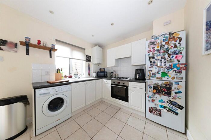 3 Bedroom Terraced House For Sale In Tickford Street, Newport Pagnell, Buckinghamshire, MK16