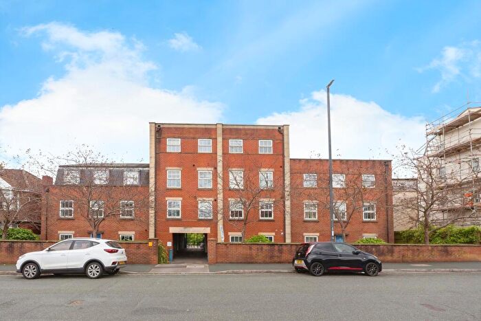 2 Bedroom Flat For Sale In Wick Road, Brislington, Bristol, BS4