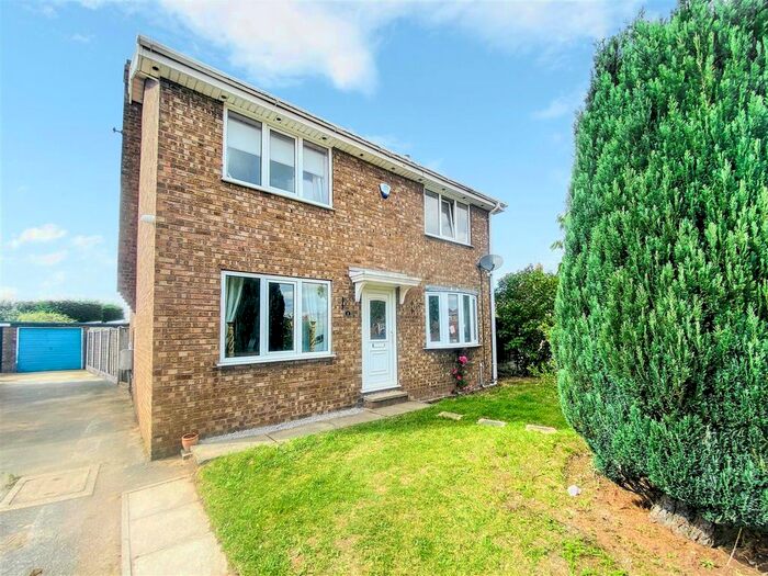 4 Bedroom Detached House For Sale In Birch Close, Thorpe Willoughby, Selby, YO8