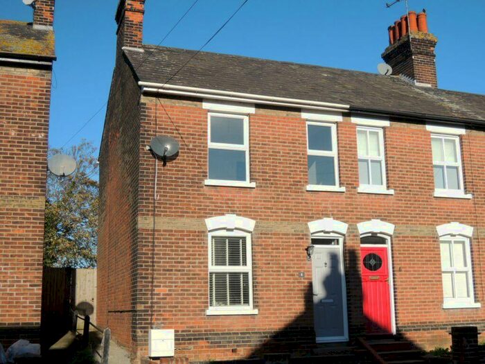 2 Bedroom House To Rent In North Station, CO4