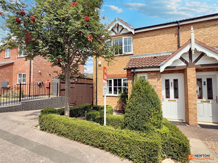 3 Bedroom Semi-Detached House For Sale In Water Meadow Way, Ibstock, LE67
