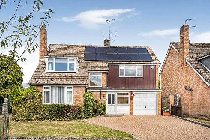 4 Bedroom Detached House To Rent In Gilpin Green, Harpenden, Hertfordshire, AL5