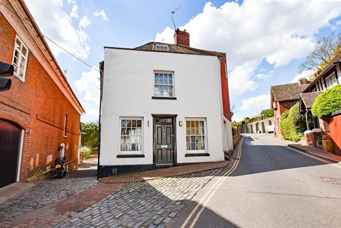 4 Bedroom Property For Sale In High Street, Aylesford, ME20