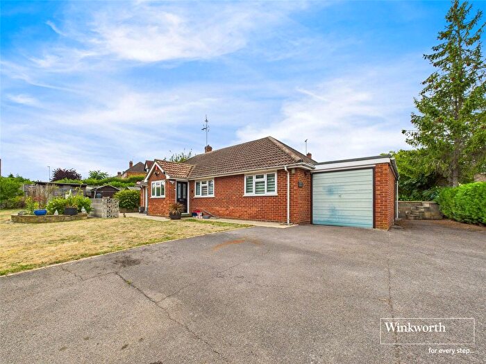 3 Bedroom Bungalow For Sale In Micklands Road, Caversham, Reading, Berkshire, RG4
