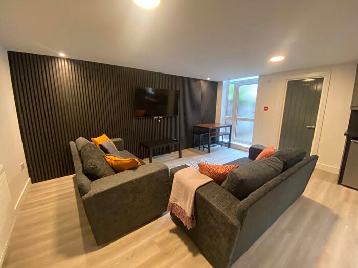 6 Bedroom Terraced House To Rent In Jubilee Drive, Liverpool, L7