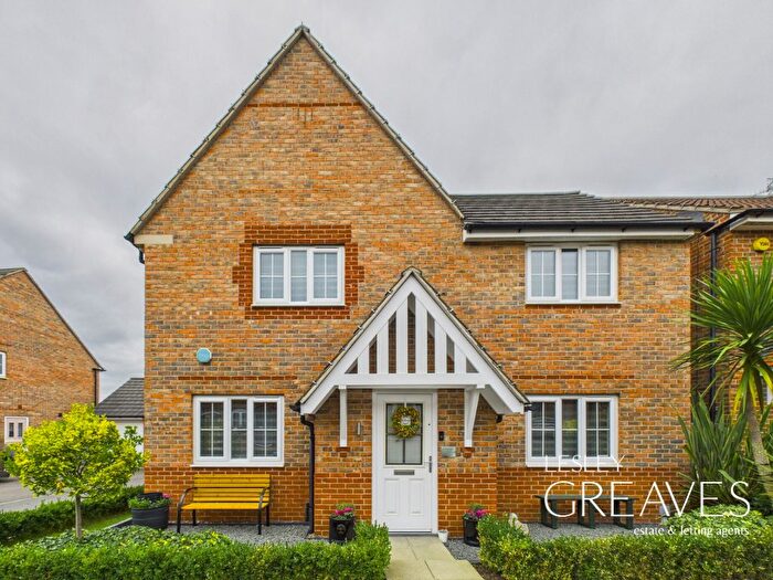 4 Bedroom Detached House For Sale In Roxburgh Close, Arnold, Nottingham, NG5