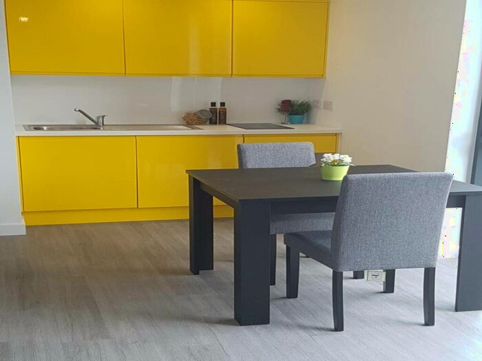 Studio To Rent In Royal Riverside, Priestley Street, S2