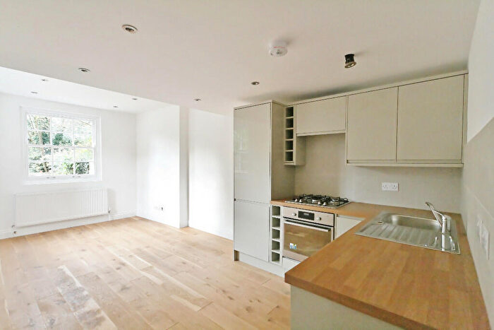 1 Bedroom Flat To Rent In Peckham Rye, East Dulwich, SE22