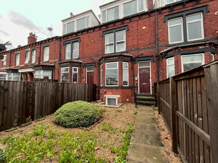 1 Bedroom Flat To Rent In Terminus Parade, Station Road, Crossgates, Leeds, LS15