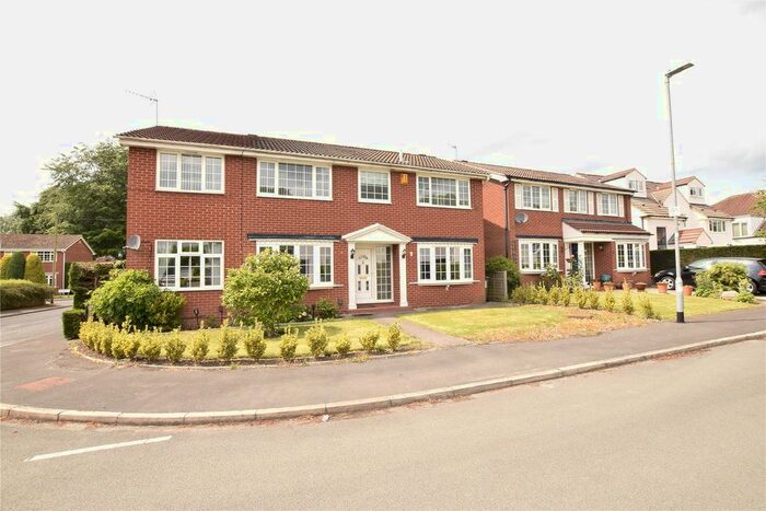 5 Bedroom Detached House To Rent In St. Helens Gardens, Adel, Leeds, LS16