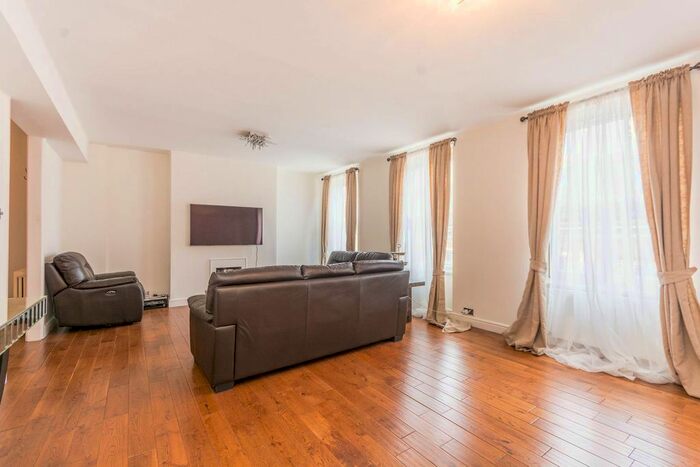 2 Bedroom Flat To Rent In Seymour Place, Marylebone, London, W1H