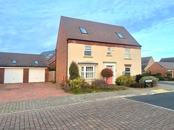 5 Bedroom Detached House To Rent In Illustrious, Brooklands, MK10
