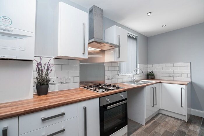 2 Bedroom Flat To Rent In Eleanor Street, Widnes, WA8