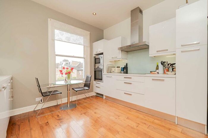 3 Bedroom Flat To Rent In Filmer Road, London, SW6