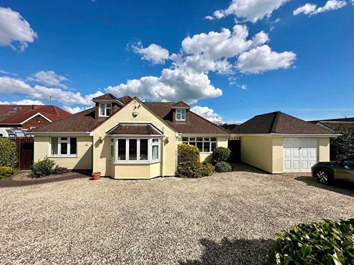 4 Bedroom Detached House For Sale In Kennel Lane, Great Burstead, Billericay, CM11