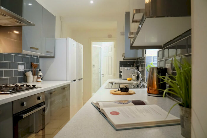 6 Bedroom Flat To Rent In West Parade, Lincoln, Lincoln, LN1