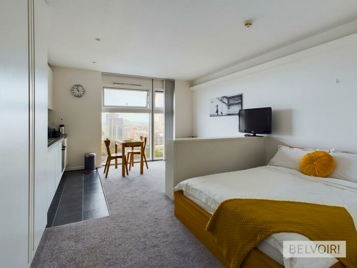 Flat To Rent In The Cube West, Wharfside Street, Birmingham, B1