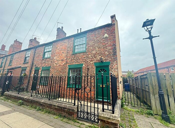 2 Bedroom End Terrace House To Rent In Robert Street, Selby, YO8