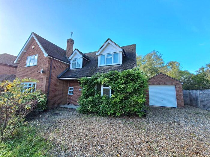 4 Bedroom Detached House To Rent In Winkfield Street, Winkfield, SL4
