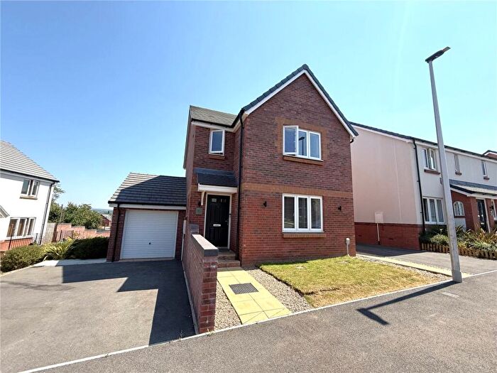 3 Bedroom Detached House To Rent In Cranmore Close, Cullompton, Devon, EX15