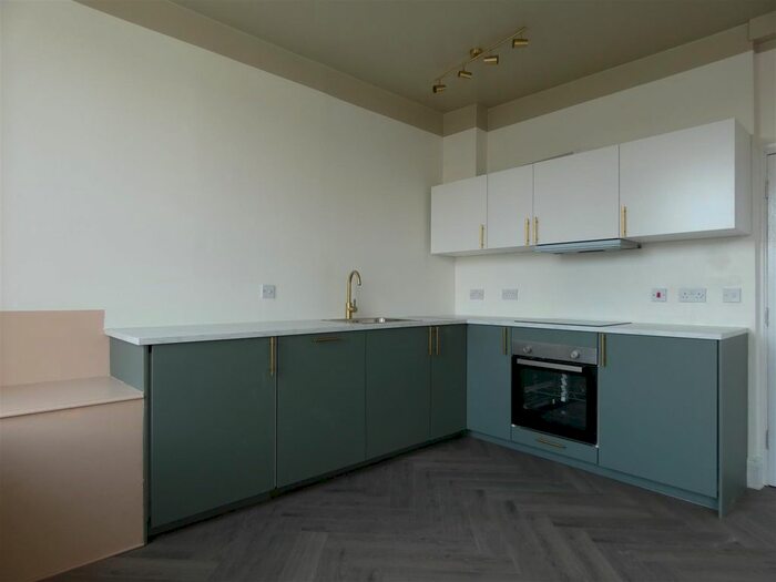 1 Bedroom Flat To Rent In Trinity Square, Margate, CT9