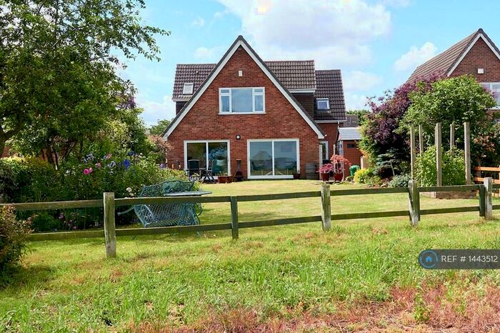 4 Bedroom Detached House To Rent In Kenilworth Road, Cubbington, Leamington Spa, CV32