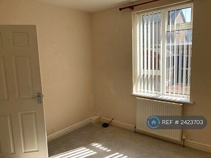 2 Bedroom Flat To Rent In Russell Grove, Wrexham, LL12