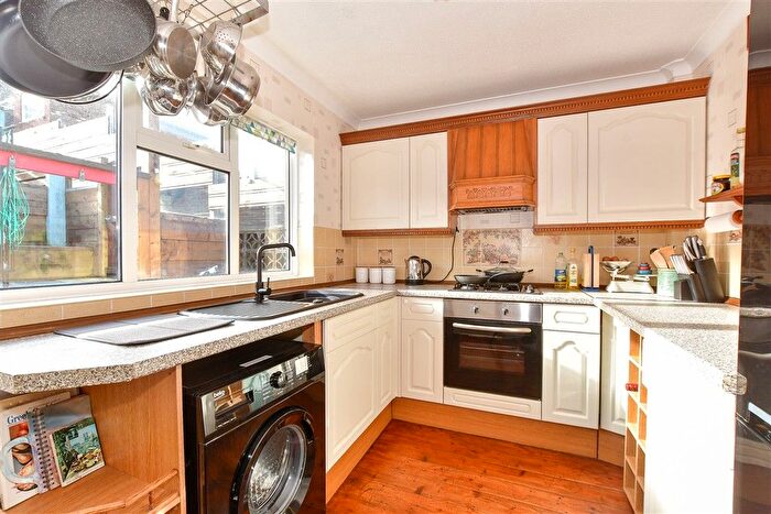 3 Bedroom Semi-Detached House For Sale In Blythe Way, Shanklin, Isle Of Wight, PO37